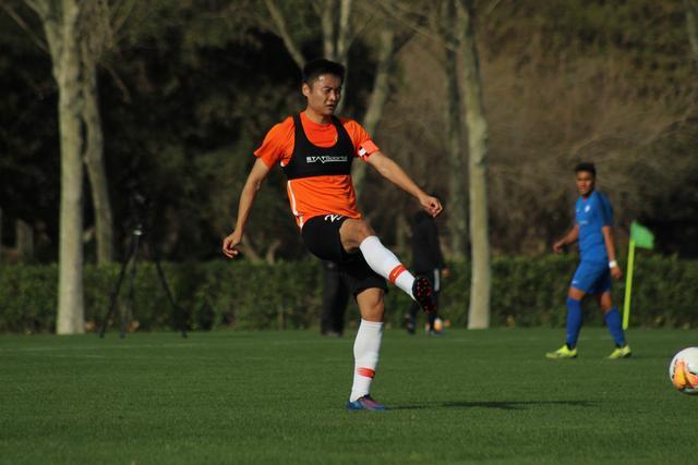 克内克特37分詹姆斯26+12 湖人力克爵士6连胜